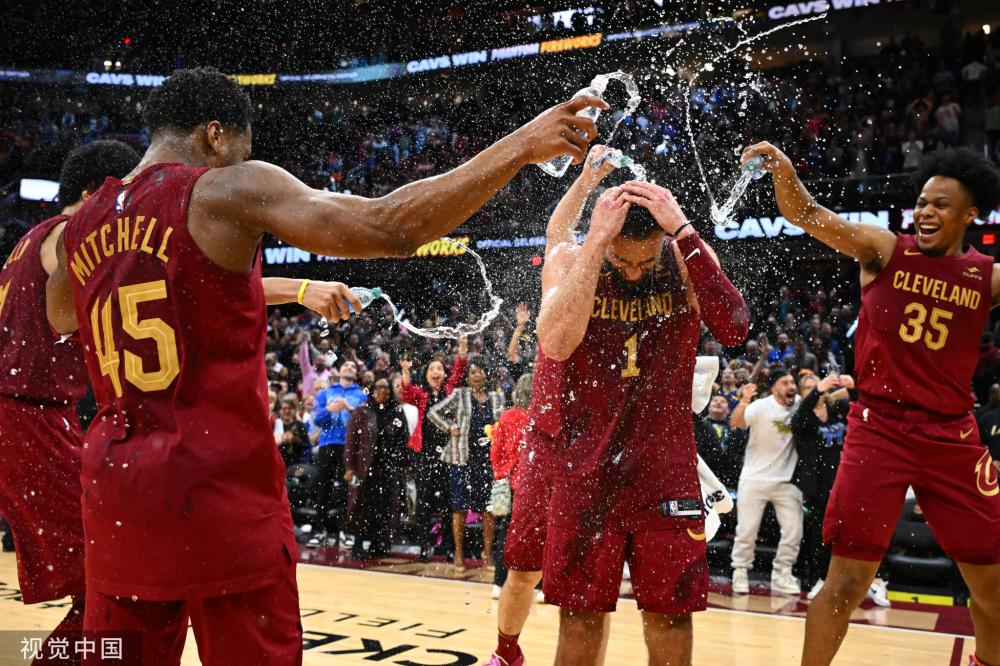 调整战术的 调整战术的